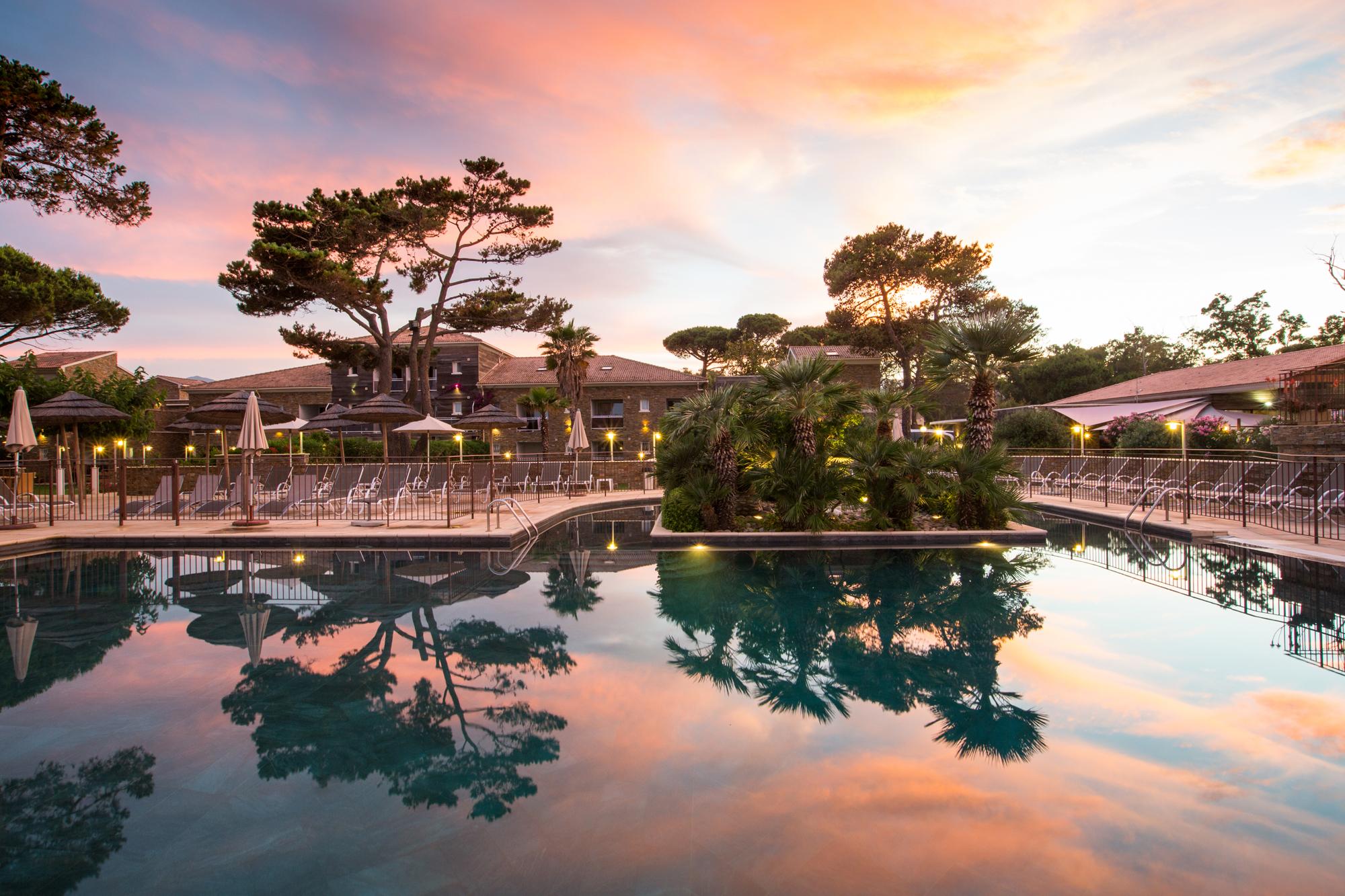 Hotel La Lagune Лучиана Екстериор снимка